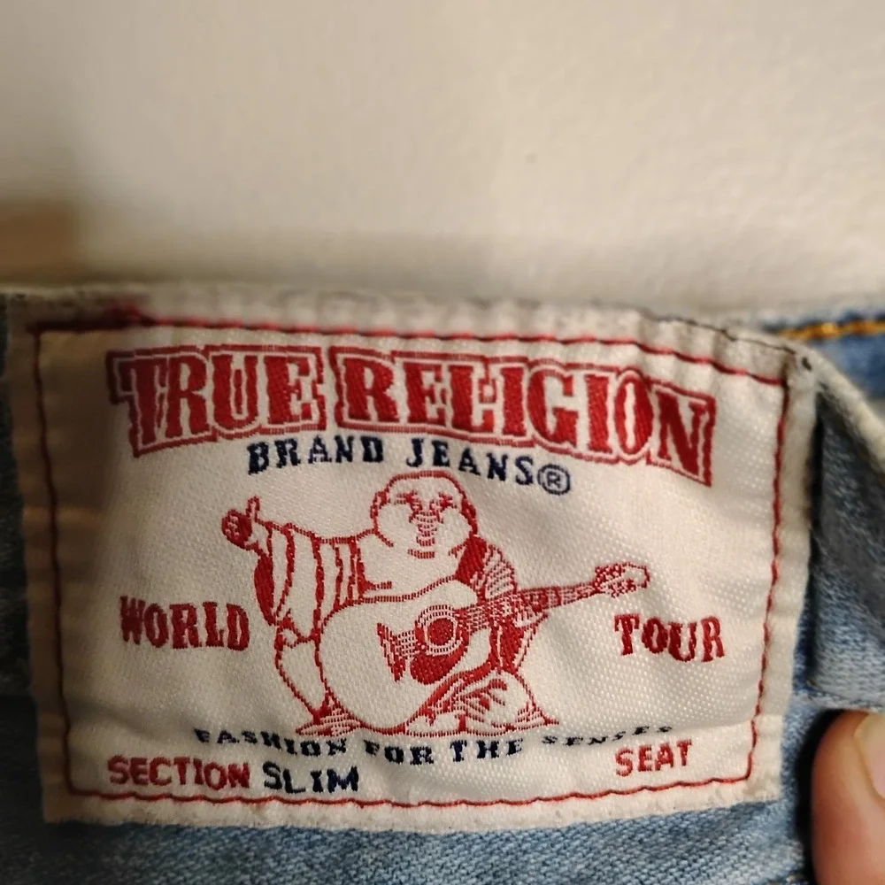 True Religion Size 31 ×32 Slim Fit , Well Worn, Rip In 1 Leg,Vintage , Jeans